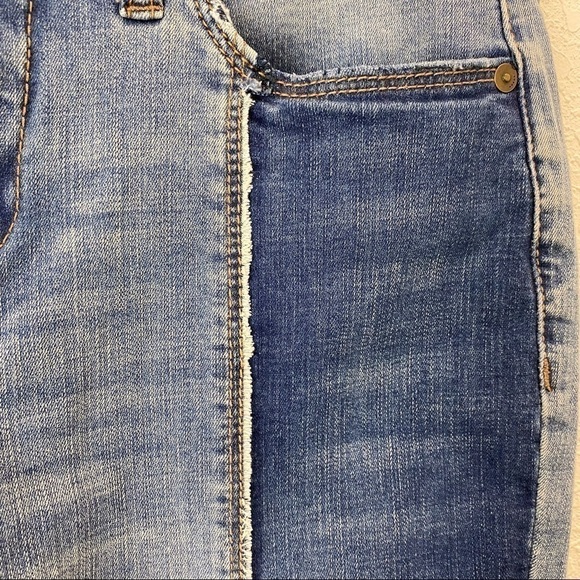 BLANK NYC Split Seam Raw Hem Skinny Classique Jeans - Picture 12 of 16